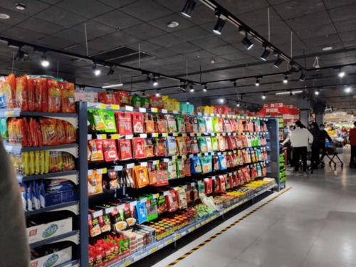 直擊濮陽(yáng)隆祥超市黃河店開(kāi)業(yè)盛況 人潮涌動(dòng)，日用百貨備受青睞